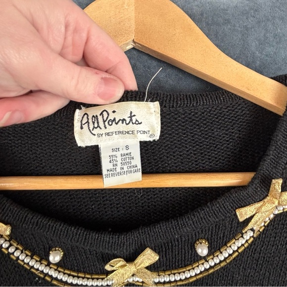 Vintage All Points by Reference Point Holiday Black and Gold Women's Sweater S - Picture 2 of 7